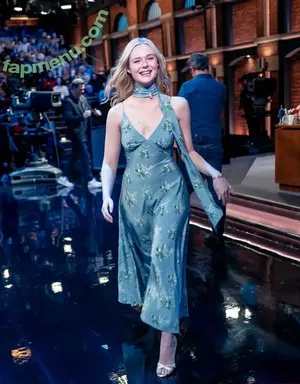 Elle Fanning / ellefanning nude photo #3778
