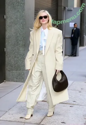 Elle Fanning / ellefanning nude photo #3784