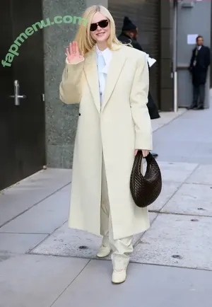 Elle Fanning / ellefanning nude photo #3785