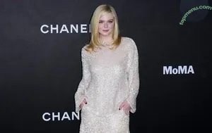 Elle Fanning / ellefanning nude photo #3792
