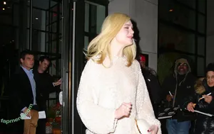 Elle Fanning / ellefanning nude photo #3813