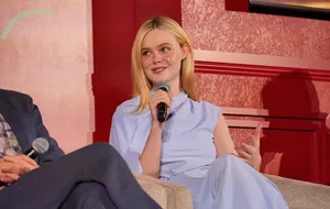 Elle Fanning / ellefanning nude photo #3819