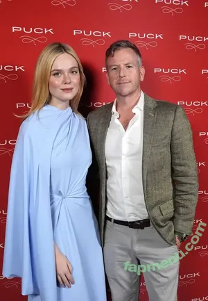 Elle Fanning / ellefanning nude photo #3822