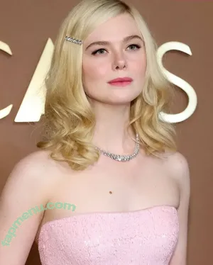 Elle Fanning / ellefanning nude photo #3872