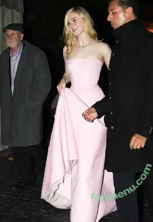 Elle Fanning / ellefanning nude photo #3908