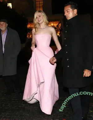 Elle Fanning / ellefanning nude photo #3917