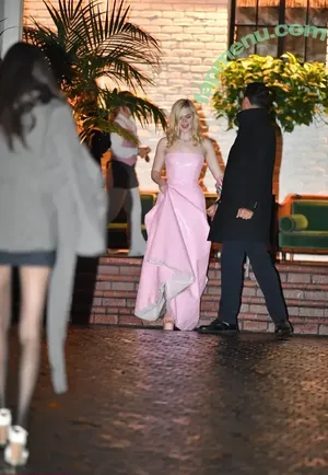 Elle Fanning / ellefanning nude photo #3927