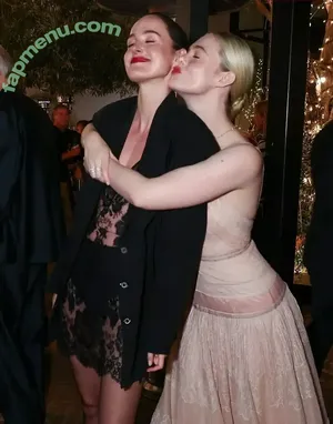 Elle Fanning / ellefanning nude photo #3941