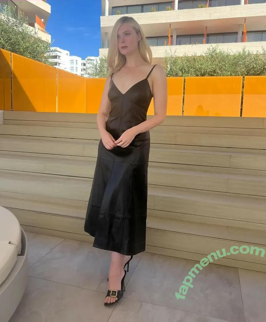 Elle Fanning nude photo #3239 (ellefanning)
