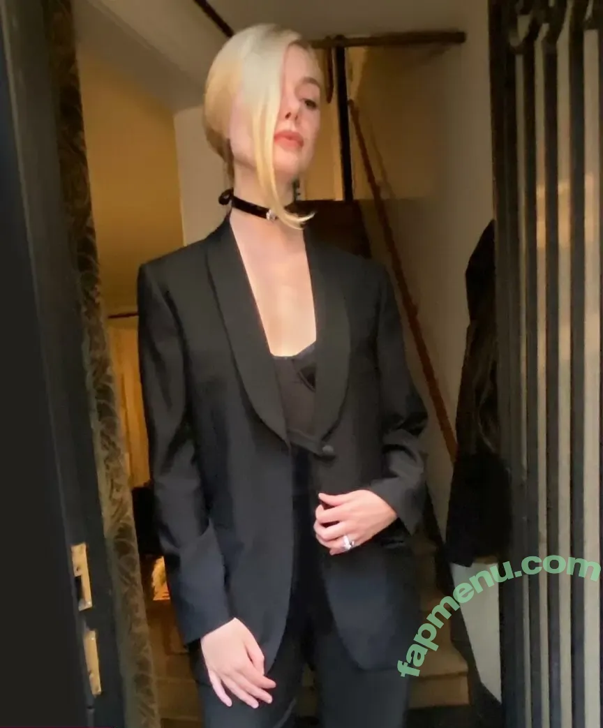 Elle Fanning nude photo #3242 (ellefanning)