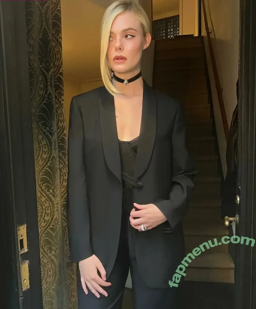 Elle Fanning nude photo #3243 (ellefanning)