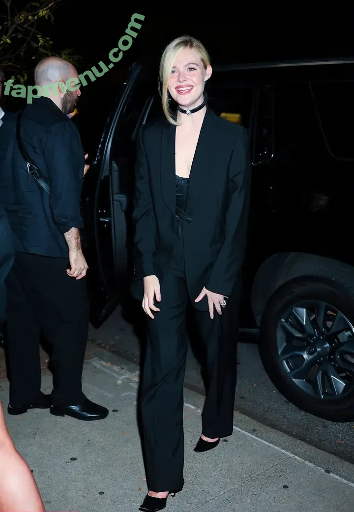 Elle Fanning nude photo #3246 (ellefanning)