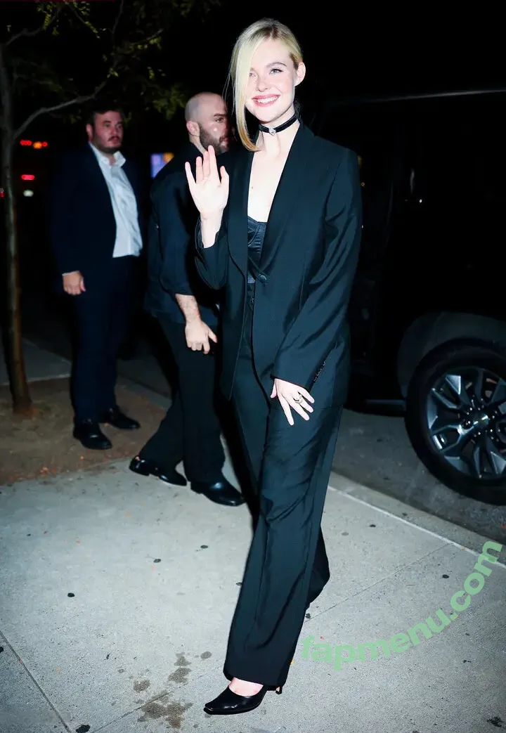 Elle Fanning nude photo #3248 (ellefanning)