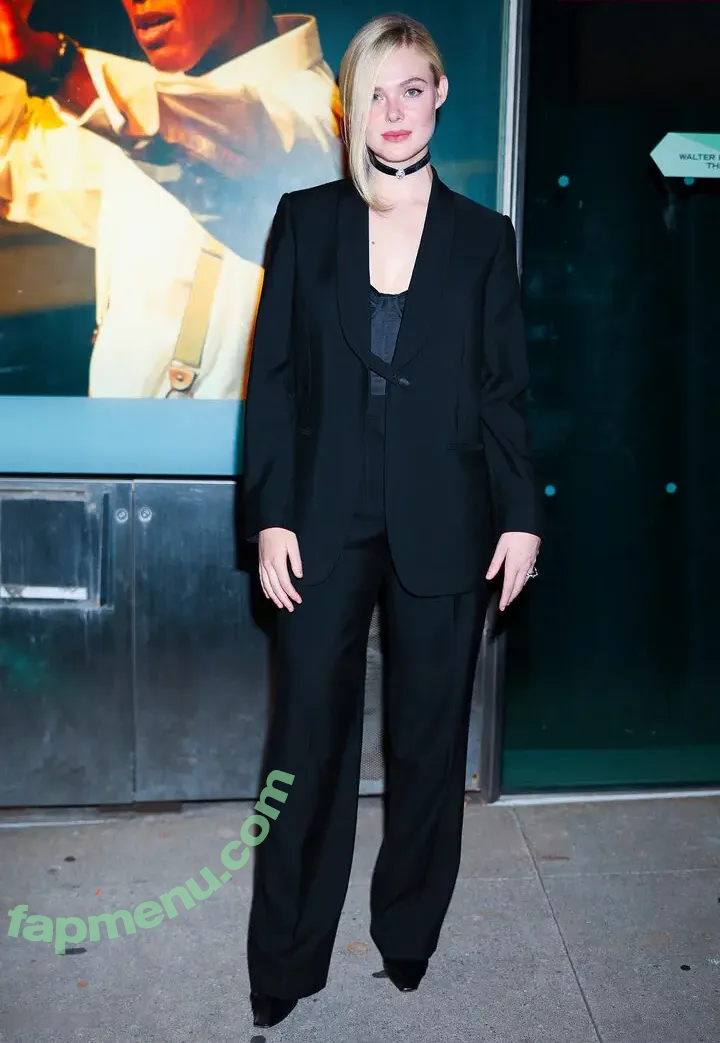 Elle Fanning nude photo #3252 (ellefanning)