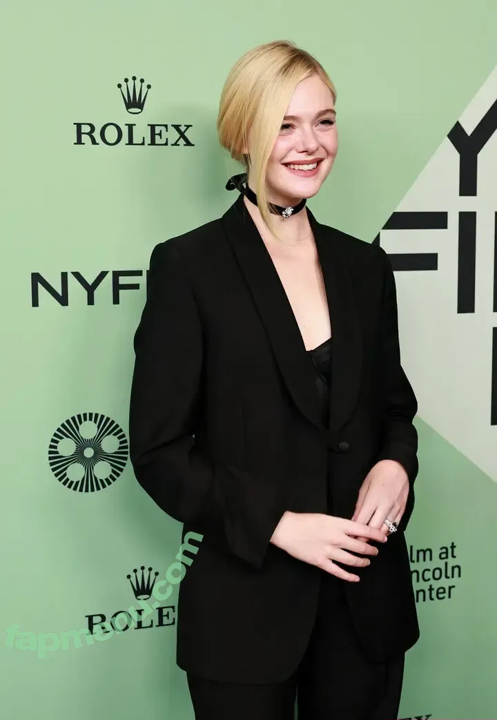 Elle Fanning nude photo #3268 (ellefanning)