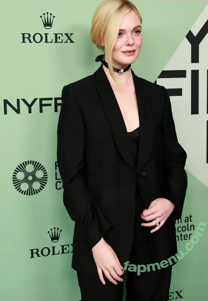 Elle Fanning nude photo #3269 (ellefanning)