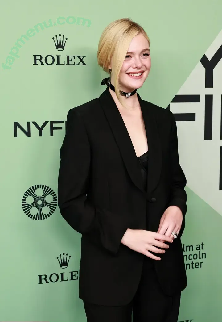 Elle Fanning nude photo #3271 (ellefanning)
