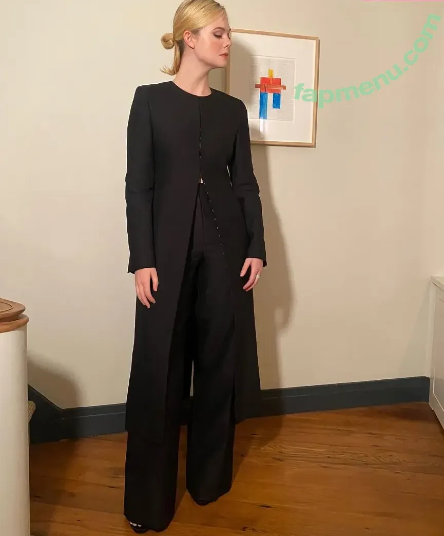 Elle Fanning nude photo #3294 (ellefanning)