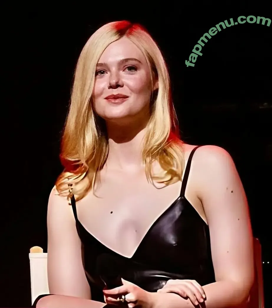 Elle Fanning nude photo #3323 (ellefanning)
