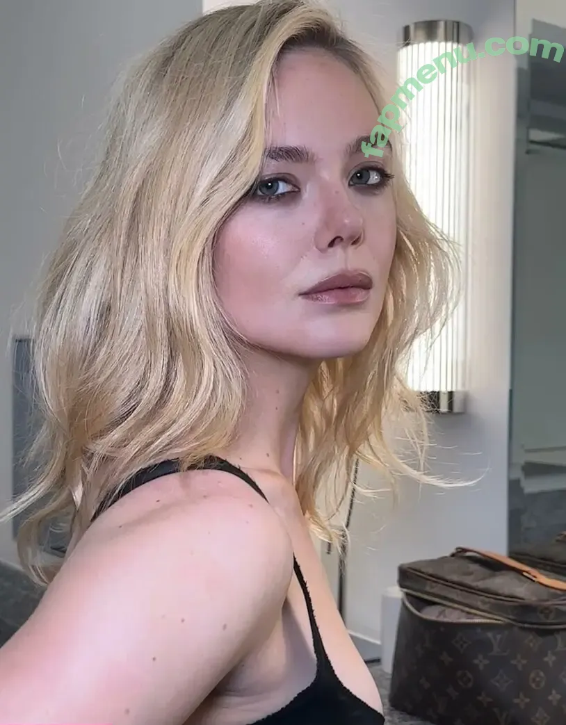 Elle Fanning nude photo #3337 (ellefanning)