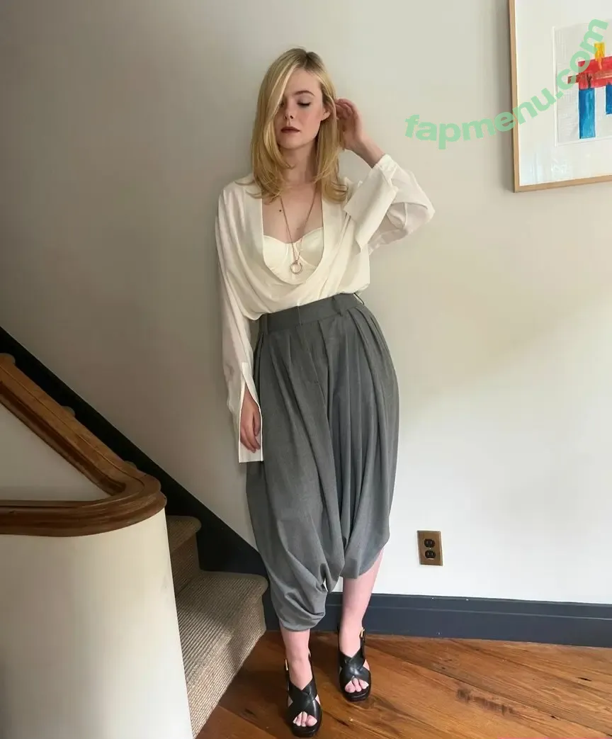 Elle Fanning nude photo #3348 (ellefanning)