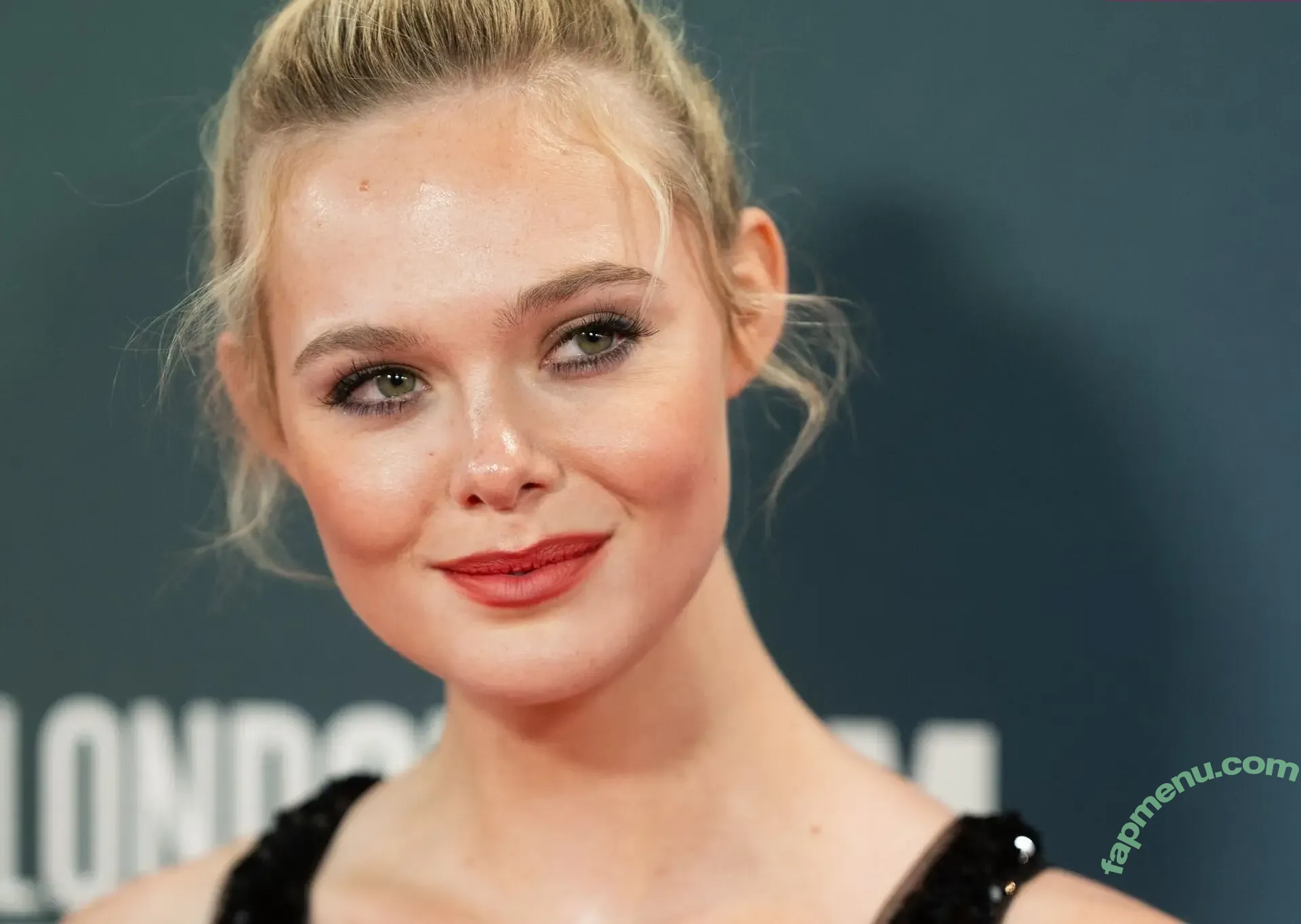 Elle Fanning nude photo #3354 (ellefanning)