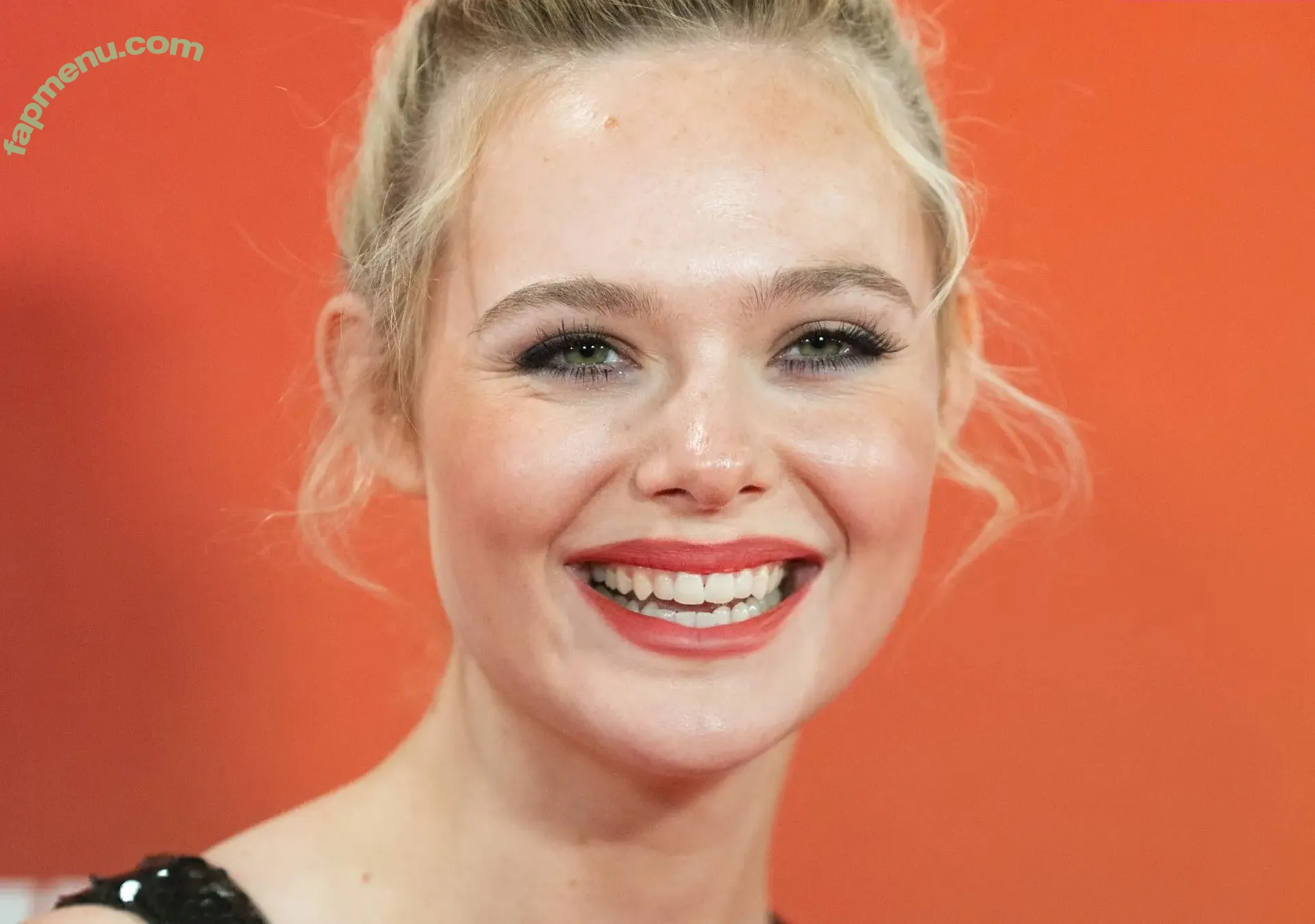 Elle Fanning nude photo #3355 (ellefanning)