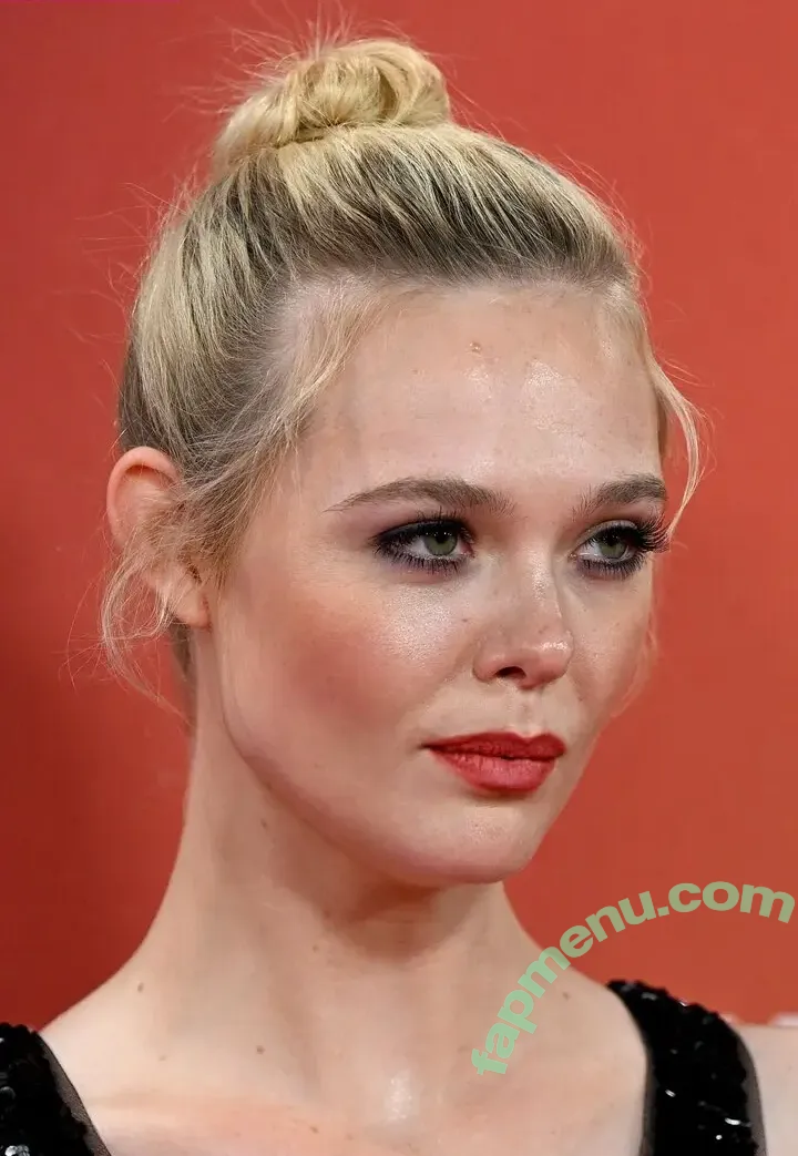 Elle Fanning nude photo #3358 (ellefanning)