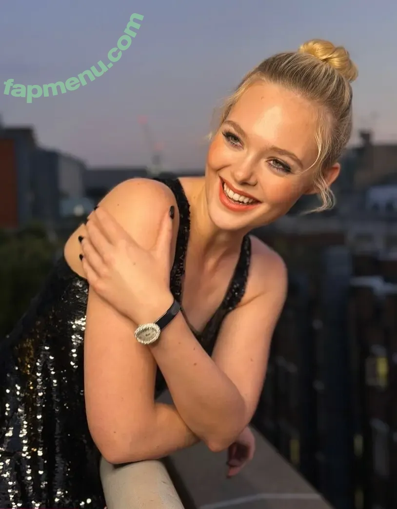 Elle Fanning nude photo #3371 (ellefanning)