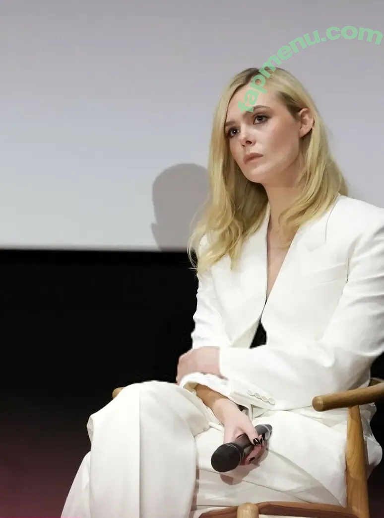 Elle Fanning nude photo #3395 (ellefanning)