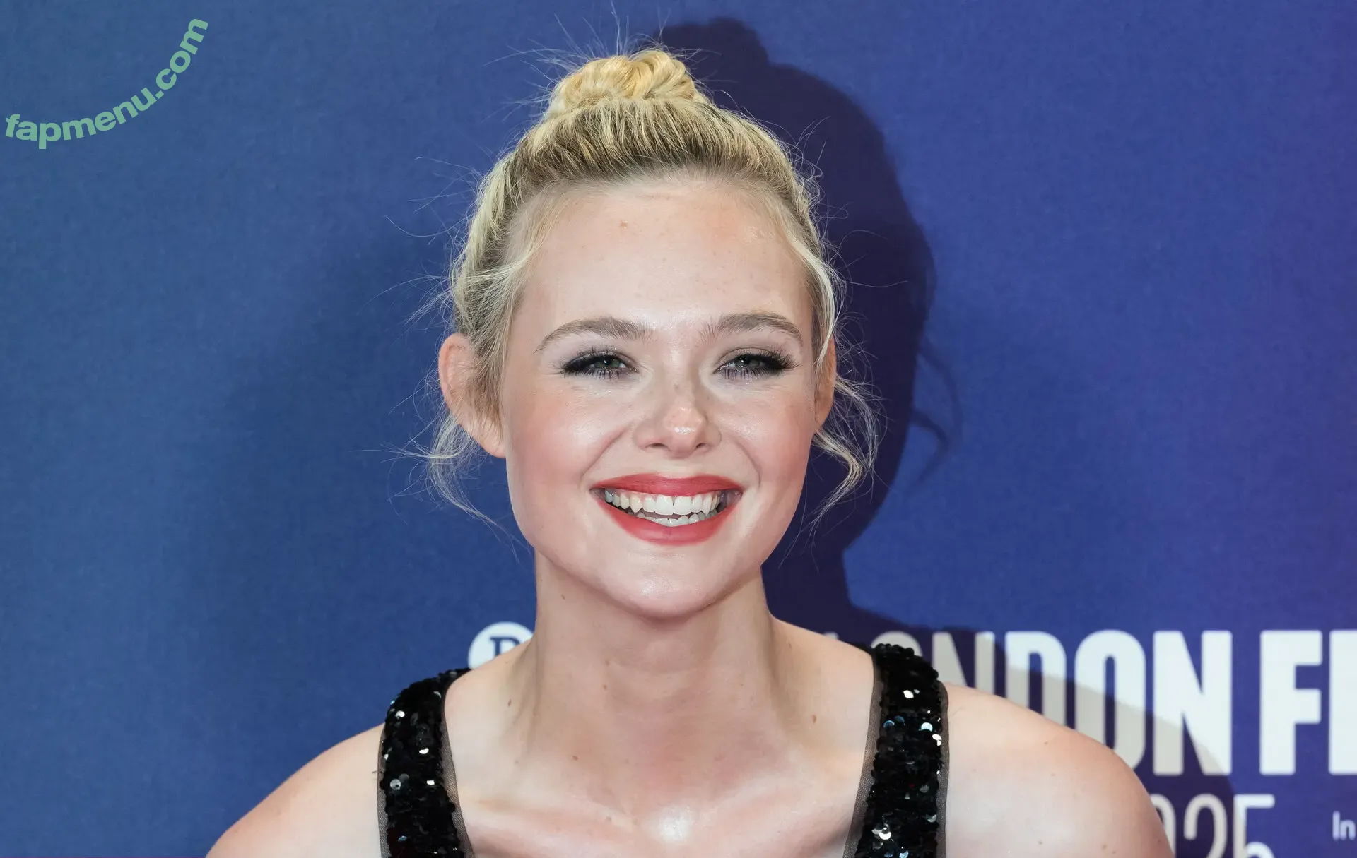 Elle Fanning nude photo #3436 (ellefanning)