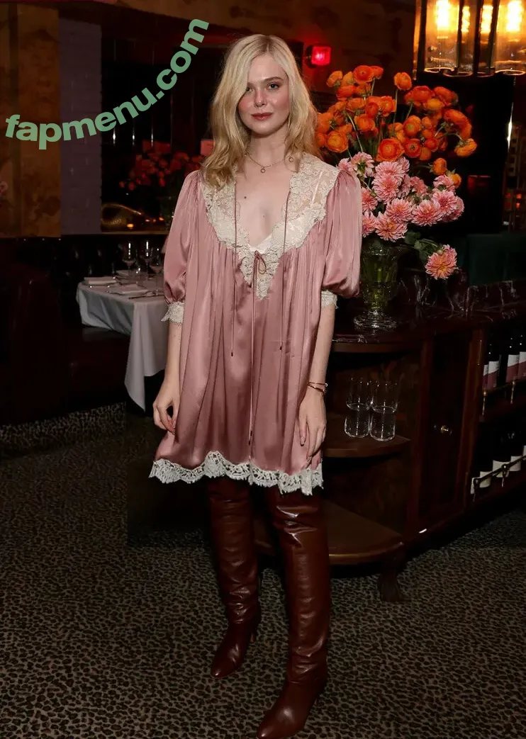 Elle Fanning nude photo #3443 (ellefanning)