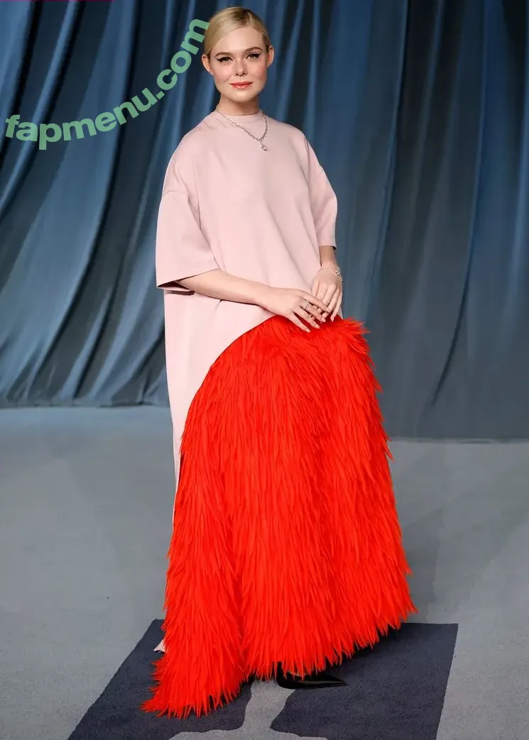 Elle Fanning nude photo #3447 (ellefanning)