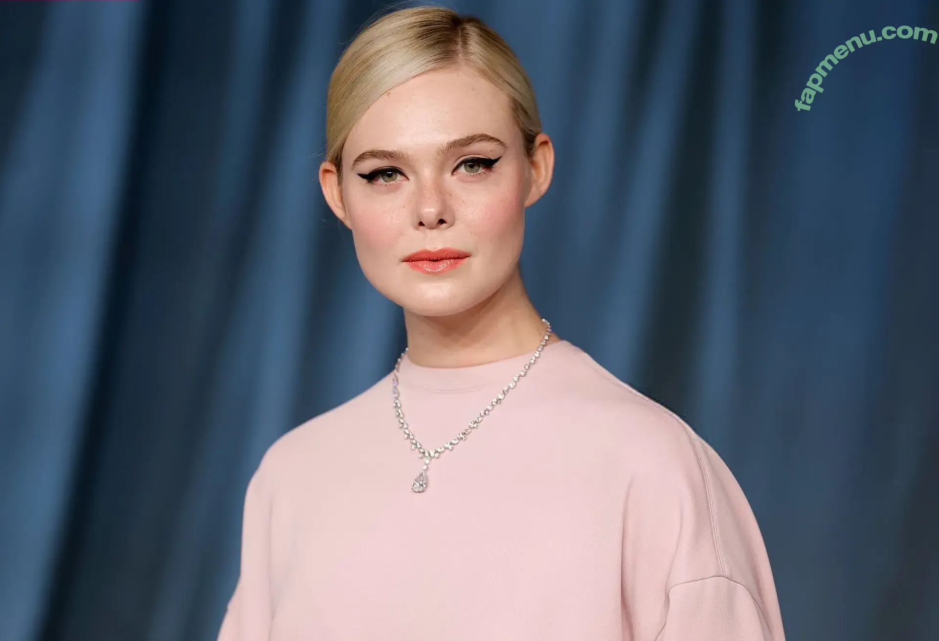 Elle Fanning nude photo #3455 (ellefanning)