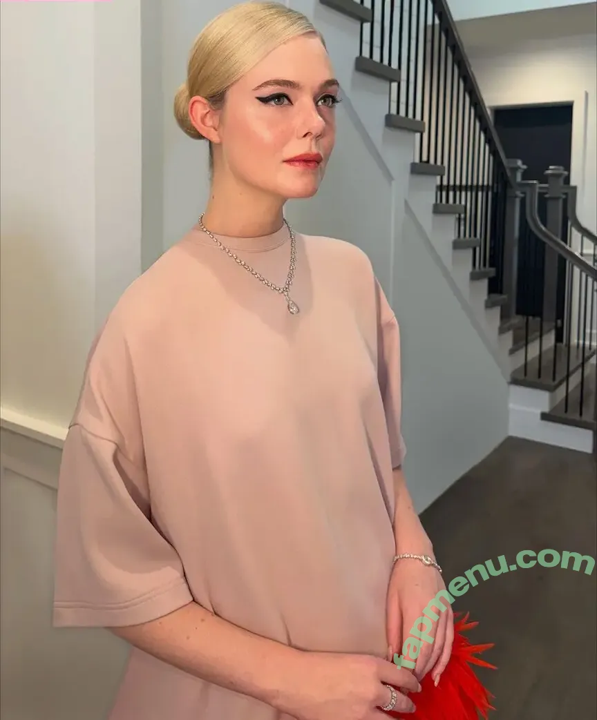 Elle Fanning nude photo #3456 (ellefanning)