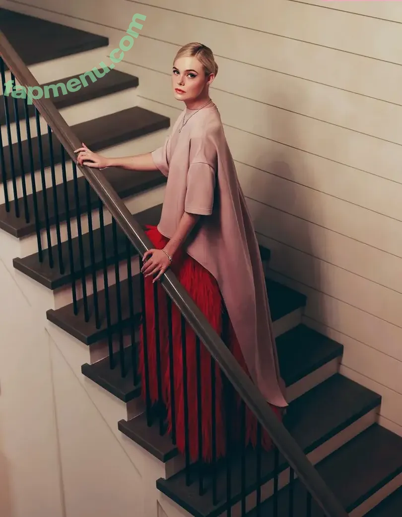 Elle Fanning nude photo #3467 (ellefanning)