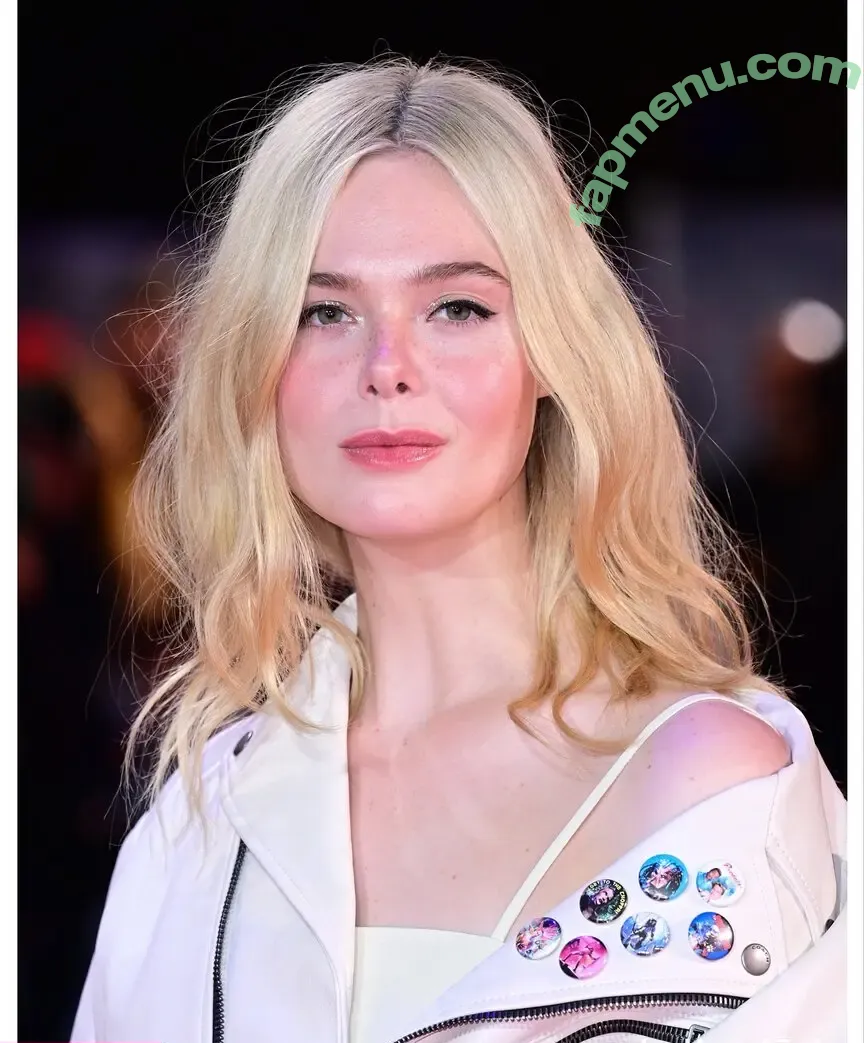 Elle Fanning nude photo #3534 (ellefanning)