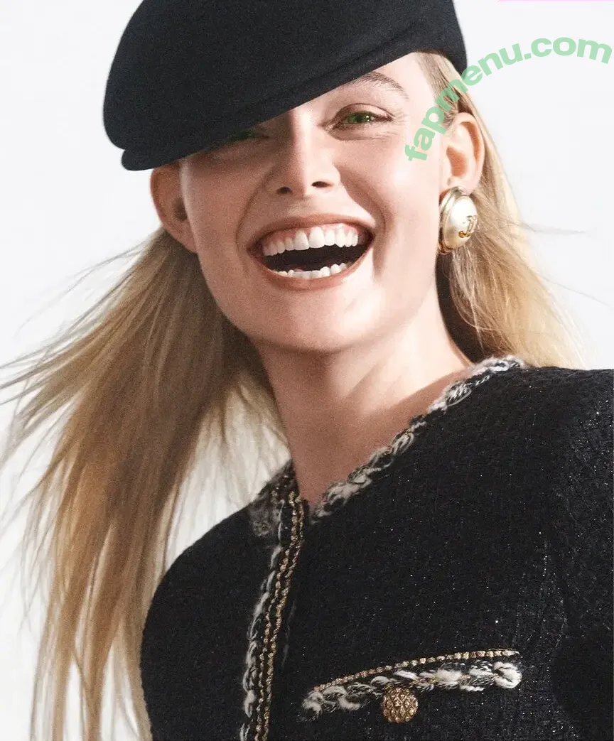 Elle Fanning nude photo #3544 (ellefanning)