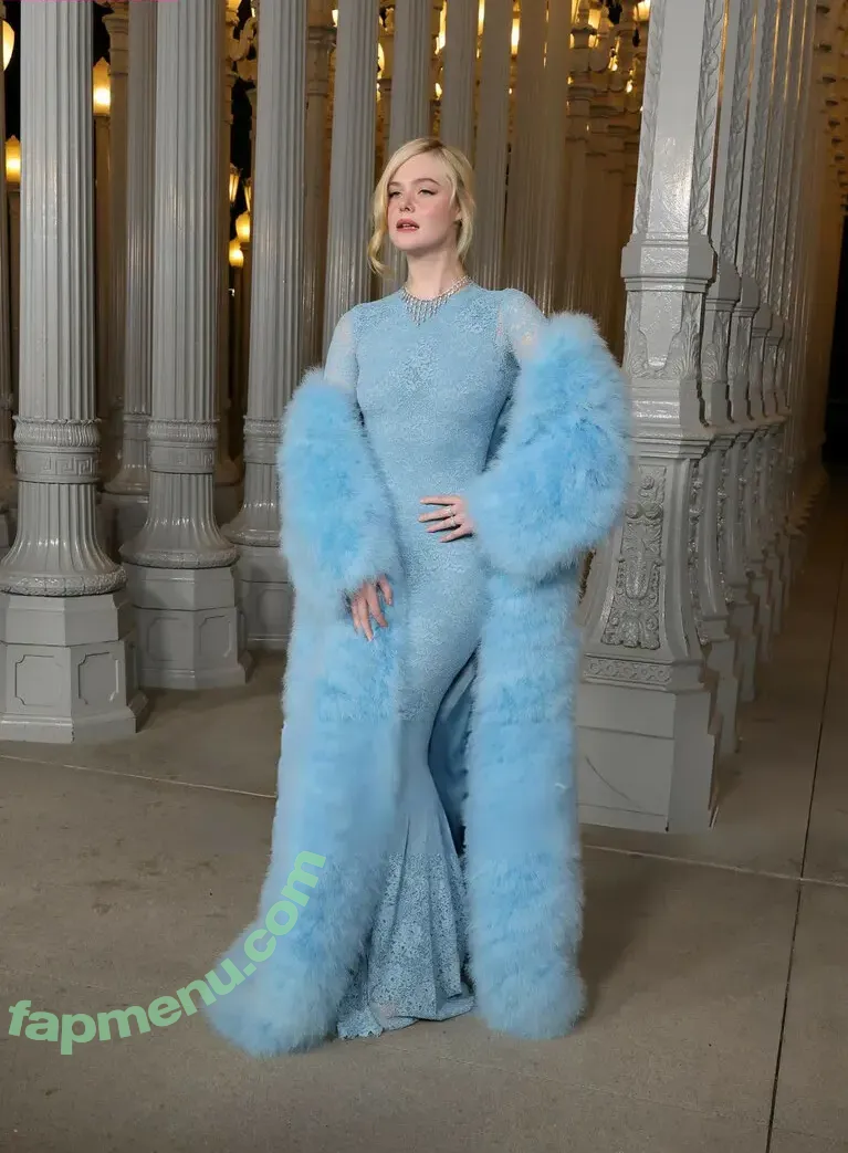 Elle Fanning nude photo #3560 (ellefanning)