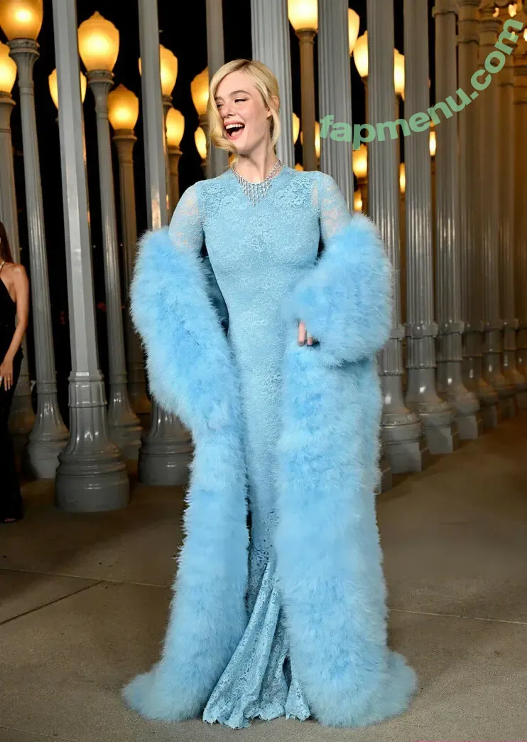 Elle Fanning nude photo #3563 (ellefanning)