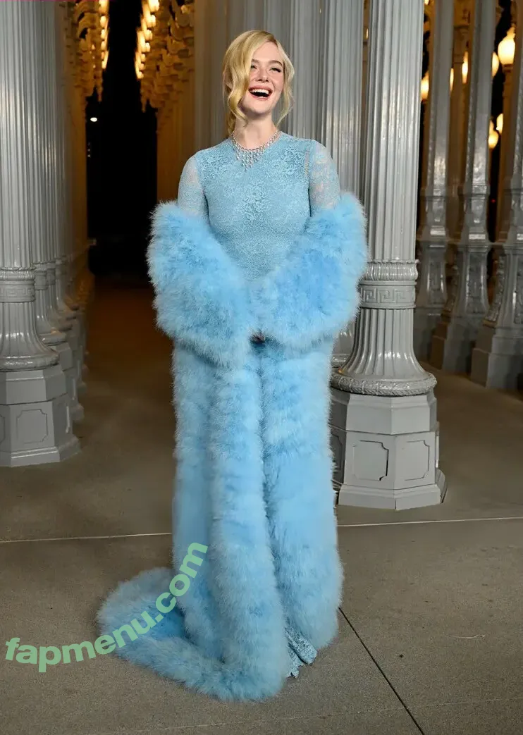 Elle Fanning nude photo #3569 (ellefanning)