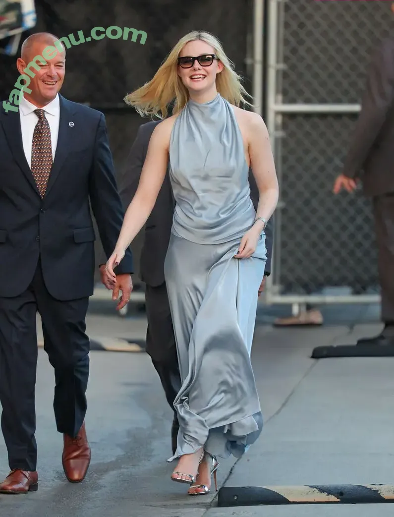 Elle Fanning nude photo #3584 (ellefanning)
