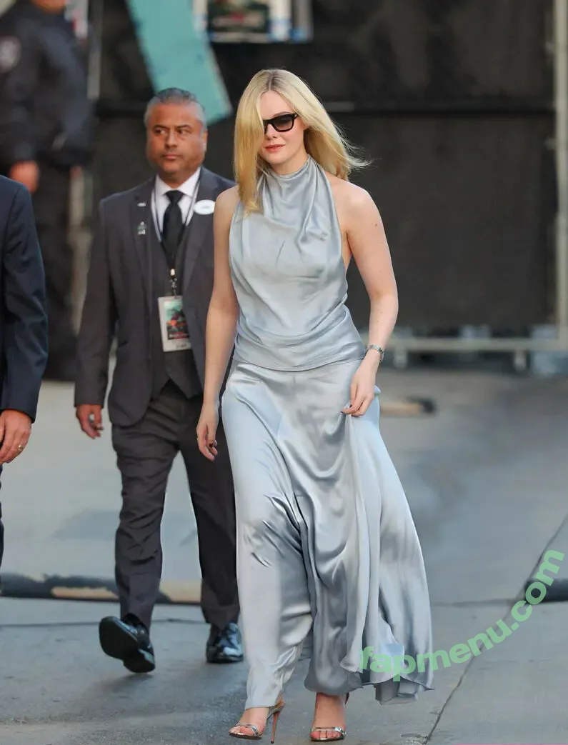 Elle Fanning nude photo #3587 (ellefanning)