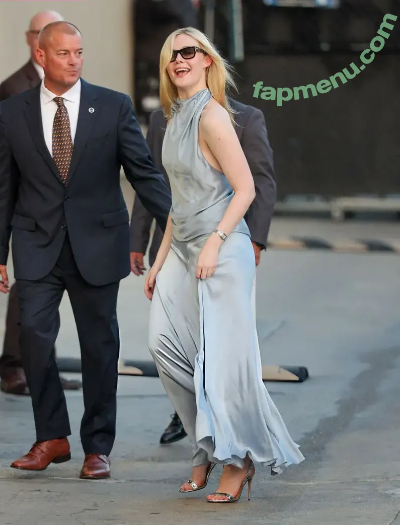 Elle Fanning nude photo #3589 (ellefanning)