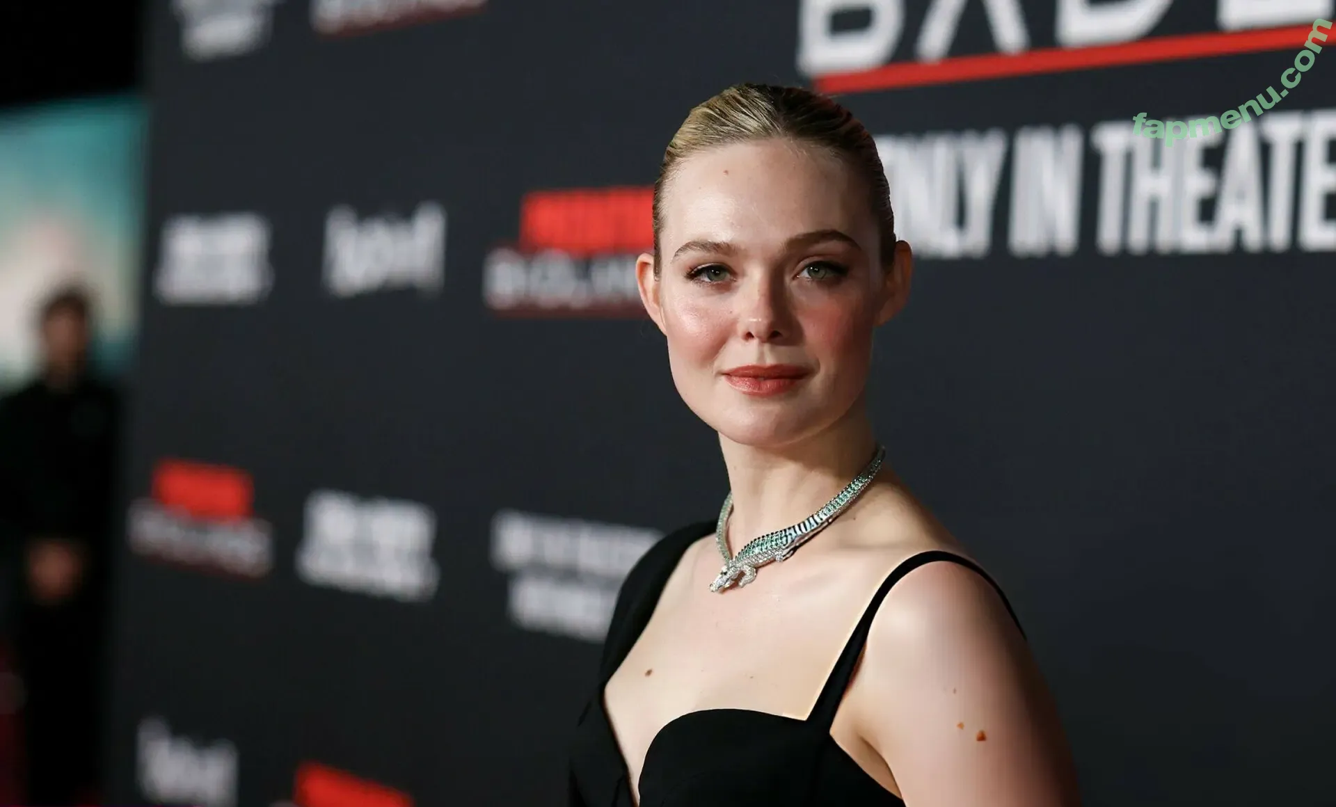 Elle Fanning nude photo #3598 (ellefanning)