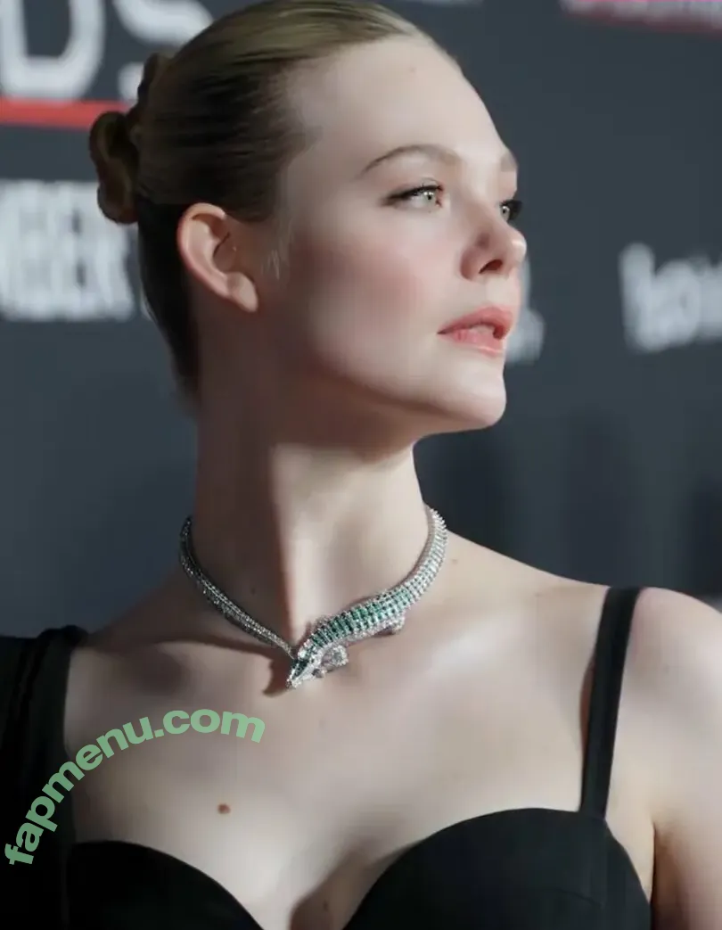 Elle Fanning nude photo #3649 (ellefanning)
