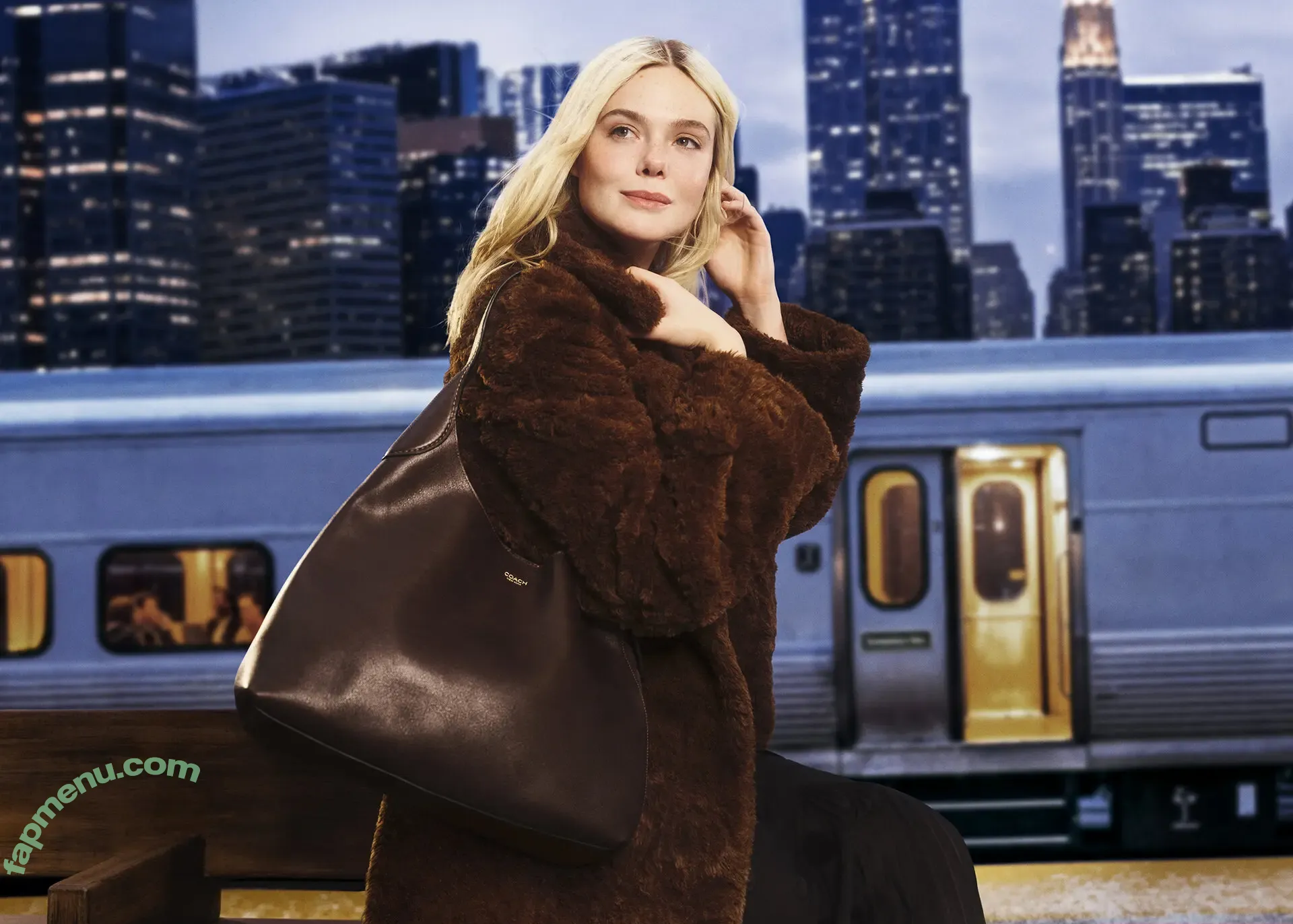 Elle Fanning nude photo #3656 (ellefanning)