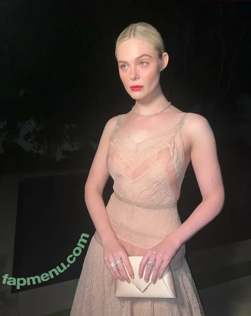 Elle Fanning nude photo #3659 (ellefanning)