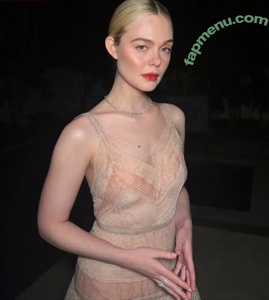 Elle Fanning nude photo #3668 (ellefanning)