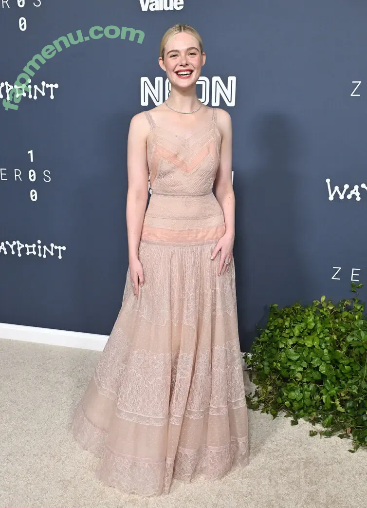 Elle Fanning nude photo #3678 (ellefanning)